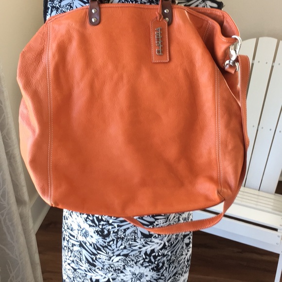 Orange purse - Picture 3 of 5